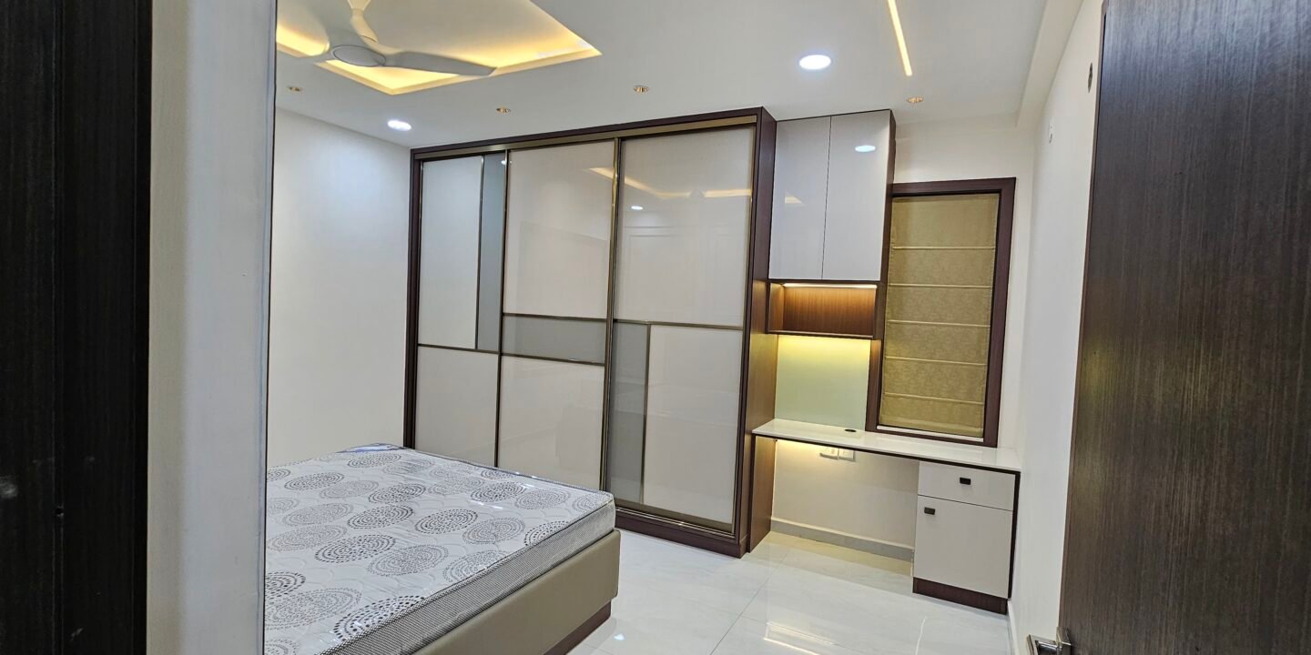 Modern bed room interior designed by interior designers in Tukkuguda