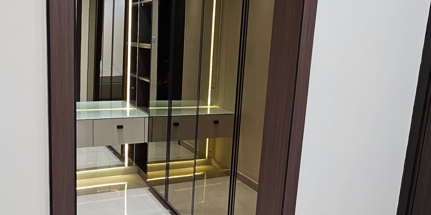 Modern bed room interior designed by interior designers in Tukkuguda