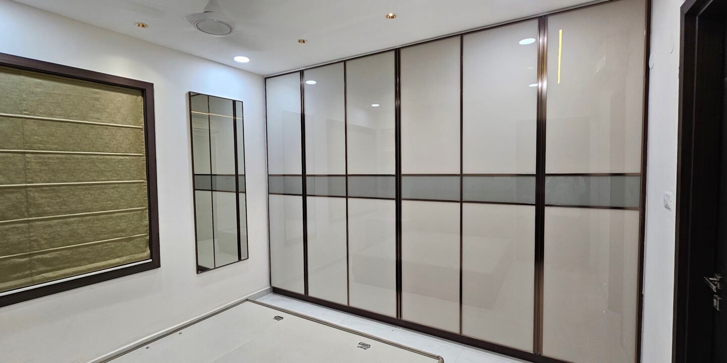 Modern bed room interior designed by interior designers in Tukkuguda